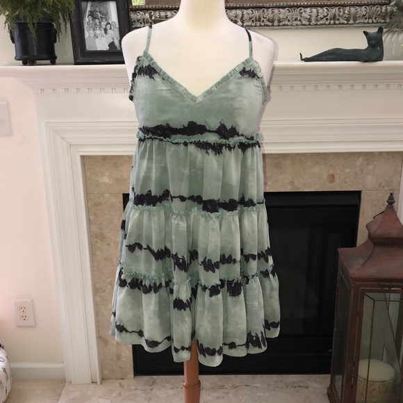 entro Dresses & Skirts - Entro Bronwyn Dress